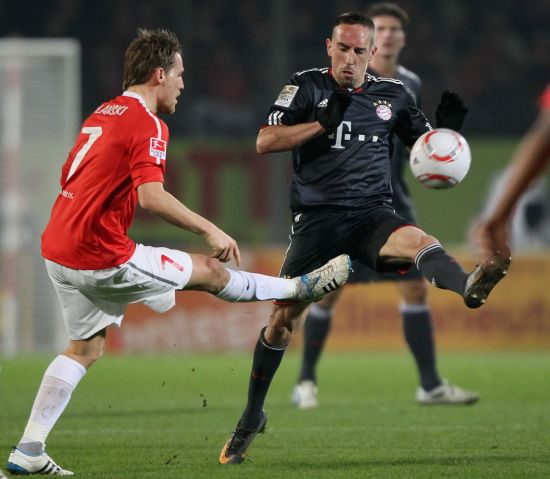 他们通过 他们通过